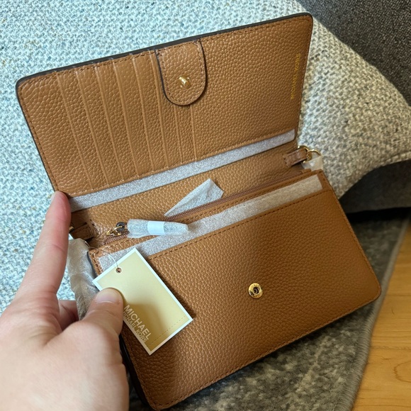 NWT Michael Kors Crossbody - Picture 4 of 4
